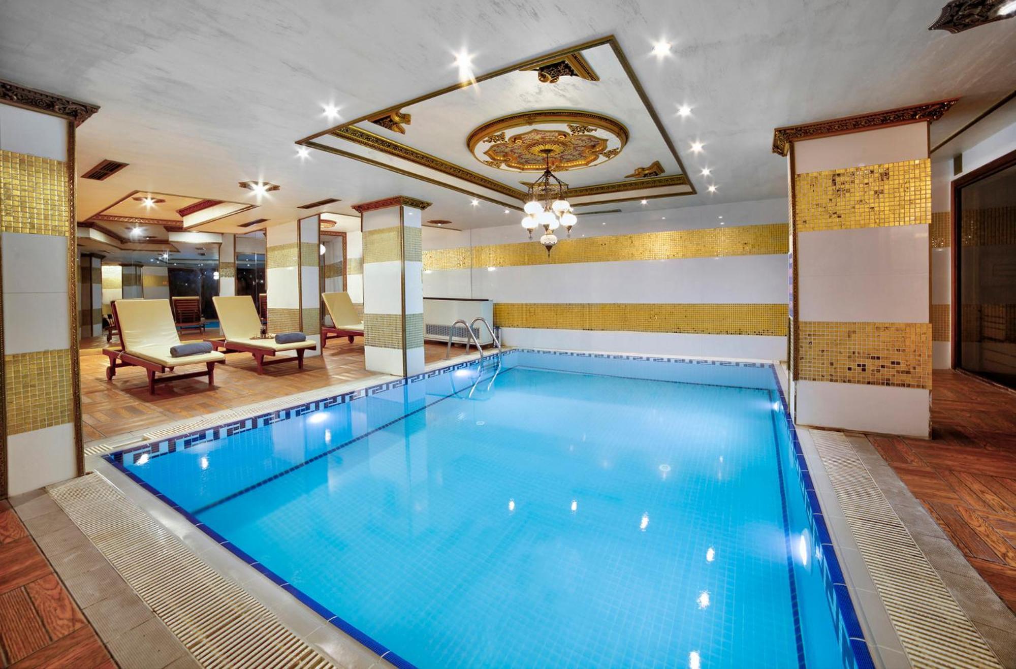 Great Fortune Hotel & Spa Стамбул Экстерьер фото Indoor pool